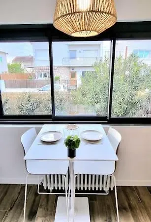 Studio Chic & Garden - Climatisation - Wifi - Tv- Parking Apartamento *