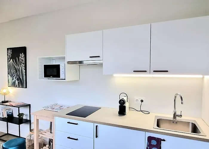 Chic&garden - Parking - Wifi - Tv Apartment *