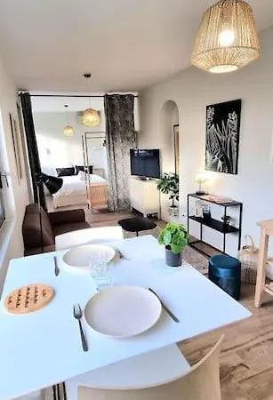 Studio Chic & Garden - Climatisation - Wifi - Tv- Parking
