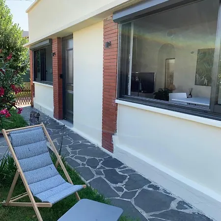 Studio Chic & Garden - Climatisation - Wifi - Tv- Parking アパート